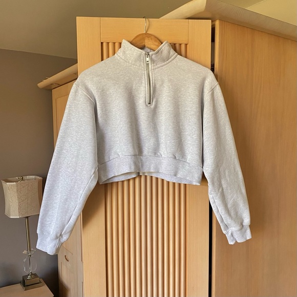 Aritzia Tna Cozy Fleece Perfect Quater Zip Sweatshirt heather grey - Picture 3 of 10